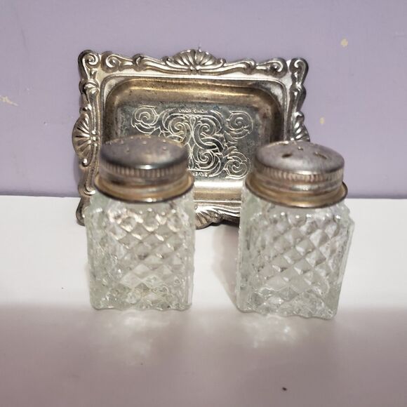 Vintage Mini Glass Silver Plated Salt Pepper Shakers w Tray - Picture 7 of 12